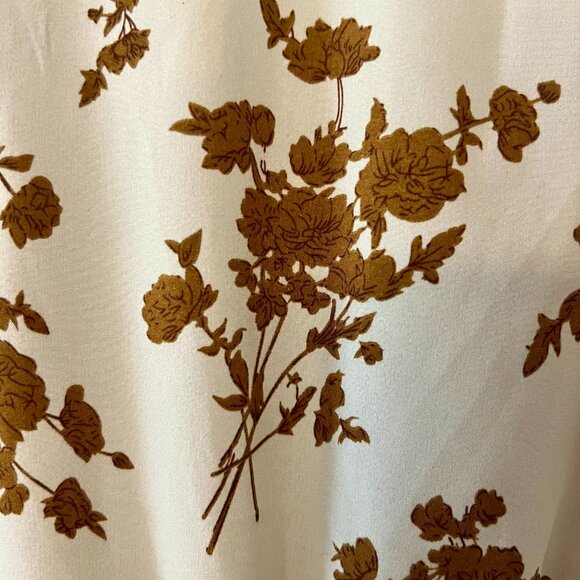 NWT Womens Summer Sexy Floral Romper 3/4 Sleeve Tie Front Cut Out V Neck Jump - Picture 4 of 4